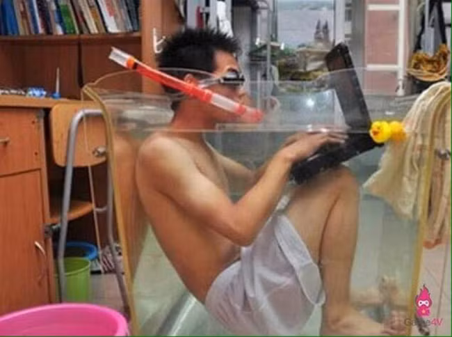 Đang nghiên cứu thực hành khóa "lặn" trên mạng đấy.