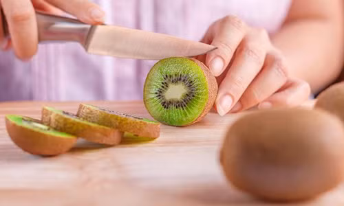 6 meo hay giup thu gon "nui doi" qua co