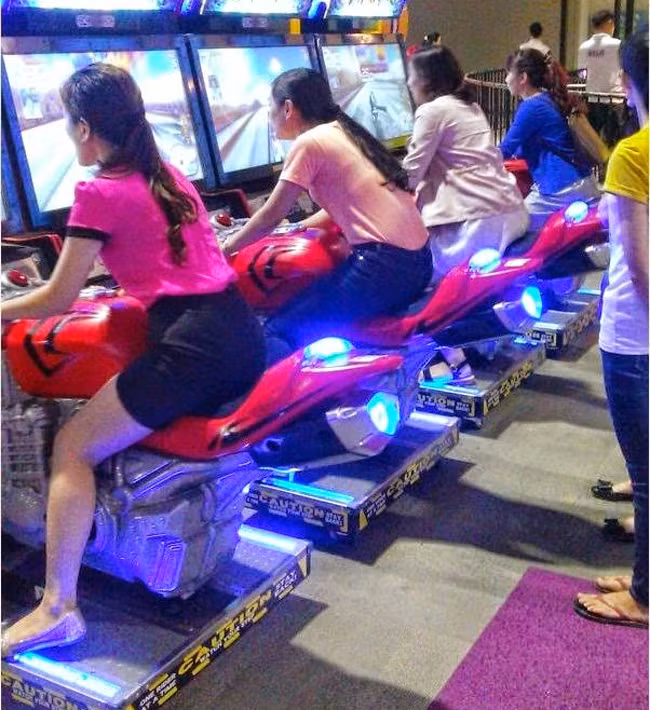 Hội chị em có cùng niềm đam "tốc độ".