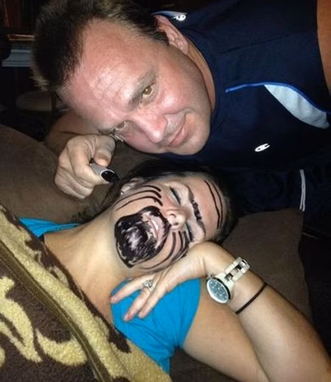 Đừng dại dột đi ngủ khi "gấu" còn thức nhé chị em.