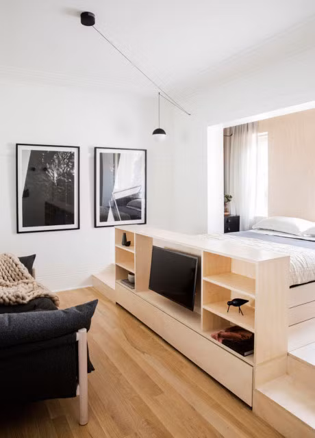 Căn hộ này có cả khu vực tiếp khách.