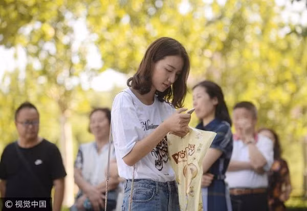 Do đặc thù ngành học, nên sinh viên của Học viện đều phải là những người có ngoại hình ưa nhìn. Điều này đã dẫn đến việc, cứ vào mỗi đầu năm học, người ta lại hào hứng không biết năm nay, lứa sinh viên mới có đẹp hơn năm trước không, có bóng hồng nào nổi bật không, có mỹ nam nào không?…