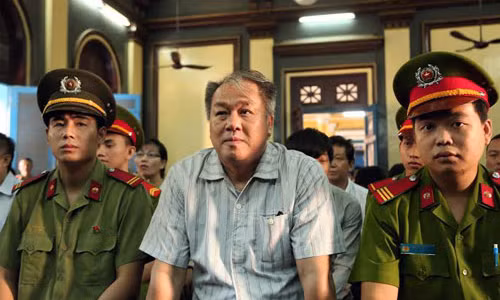 Dai an 9.000 ty: 12 giam doc "bu nhin"