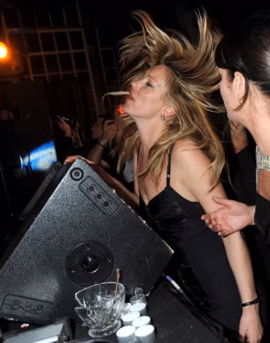 Nhung hinh anh kem duyen khien sao muon "don tho" khi nhin lai