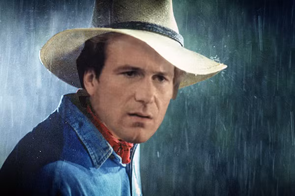 William Hurt – Jurassic Park: Harrison Ford không phải người duy nhất bỏ lỡ cơ hội trở thành Alan Grant của Jurassic Park. William Hurt từ chối cuộc gọi của đạo diễn Speilberg ngay cả khi chưa đọc kịch bản, vì ông không thích khủng long.