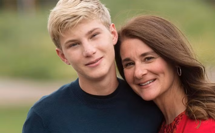 Con trai duy nhất của Gates là Rory, 18 tuổi, vừa tốt nghiệp cấp 3. Melinda khá tự hào về cậu con trai. Trong một bài viết trên Instagram vào ngày sinh nhật của mình, vợ Gates đã mô tả Rory là một chàng trai nhân hậu và tò mò, yêu thích trò giải câu đố và đang trên đường trở thành một nhà hoạt động vì nữ quyền.