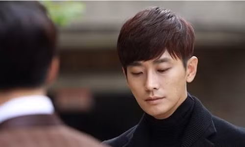 Mat ca chi lan chai vi nho ban than "quyen ru" vo de ly hon