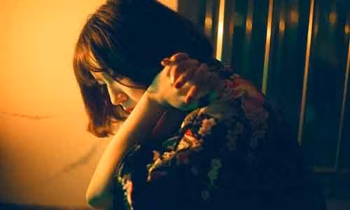 An han muon mang cua nguoi dan ong "say nang" gai dep