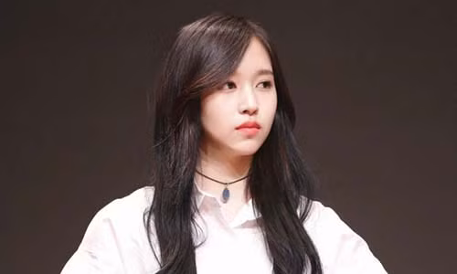 Thanh vien nhom nhac Twice bi doa giet sau khi lo anh hen ho