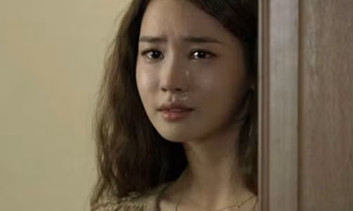 Ve que chong an cuoi, vo soc khi chong "tom tem" co hang xom