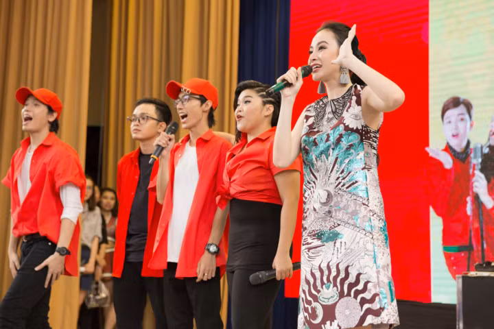 Người đẹp Angela Phương Trinh chia sẻ sự đầu tư của cô với nhân vật Hạ Quyên trong Glee là xứng đáng.