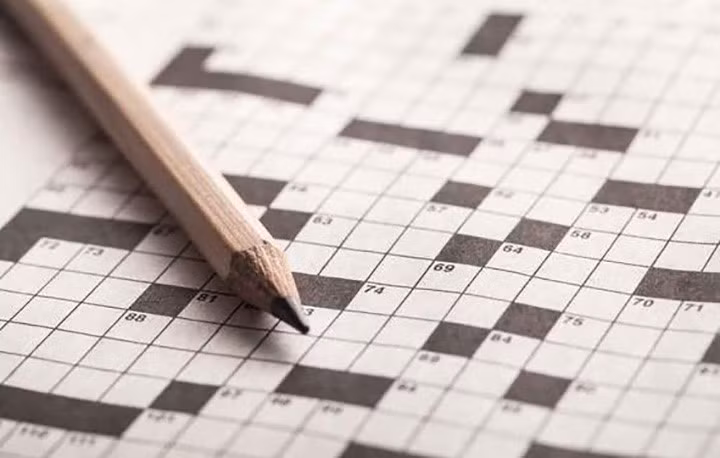 Thay đổi trong trí nhớ hoặc suy nghĩ: Bác sĩ Schwartz nói rằng mặc dù khối u có thể gây ra những thay đổi lớn trong hành vi hoặc tính cách của một người. Những người có khối u não có nhiều khả năng có vấn đề khi ghi nhớ mọi thứ, cảm thấy bối rối, suy nghĩ quá nhiều về những chuyện đơn giản.