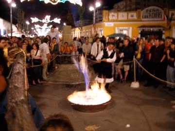 Bi an vung dat noi nguoi dan uong “lua xanh” de xua tan toi loi-Hinh-2