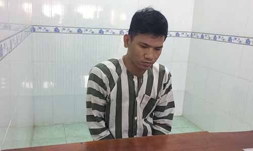 Nguyễn Dương Khánh tại trụ sở công an. Ảnh: C.T