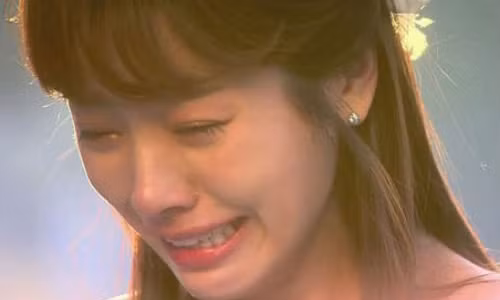 Vo phat hien bi mat kinh khung sau bua an cua chong nau