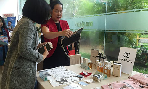 Ngày 28.11, Hiệp hội doanh nghiệp TP.HCM, Quỹ chống hàng giả tổ chức tọa đàm Thực trạng và giải pháp chống hàng giả gian lận thương mại .