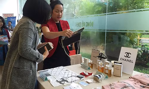 Ngày 28.11, Hiệp hội doanh nghiệp TP.HCM, Quỹ chống hàng giả tổ chức tọa đàm Thực trạng và giải pháp chống hàng giả gian lận thương mại .