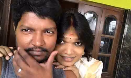 Tiếng sét ái tình của cặp đôi gặp nhau nhờ đi chuyển giới Tieng set ai tinh cua cap doi gap nhau nho di chuyen gioi