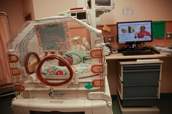 Ngày 18/5/2016, Jackie đã hạ sinh 3 cô con gái ở tuần thứ 32 bằng phương pháp sinh mổ. Ba bé Aubrey, Bailey và Charlotte đều nặng trên dưới 1,3kg và phải ở trong lồng ấp đặc biệt từ 2-3 tháng. Sau khi ba bé ra đời, Marrero đã ghi lại hình ảnh của cả ba từ khi ở trong lồng ấp đến khi được về nhà.