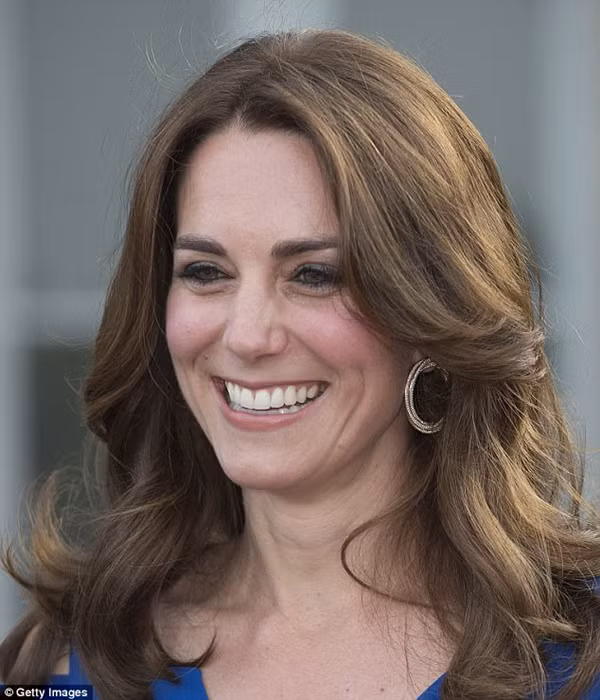 Ảnh chụp nữ công tước khi tham dự lễ kỉ niệm 40 năm SportsAid vào ngày 9 tháng 6 năm 2016 tại London.