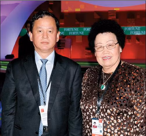 Vo ty phu di chuc de phan lon tai san cho "Duong Tang"-Hinh-2