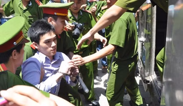 Hồ Duy Trúc, kẻ từng cầm đầu băng nhóm chuyên thực hiện các phi phụ gây hoang mang dư luận tại Sài Gòn. Ảnh: TP