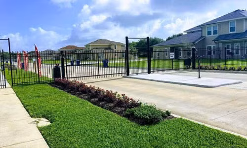 Trường trung học Bay City, nơi Gonzales đang giảng dạy.