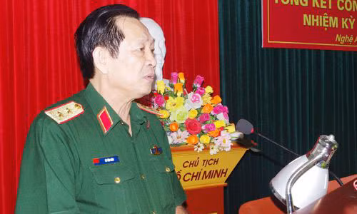 Trung tuong cu cai voi CSGT: “Toi khong khung dien gi ma lam vay”