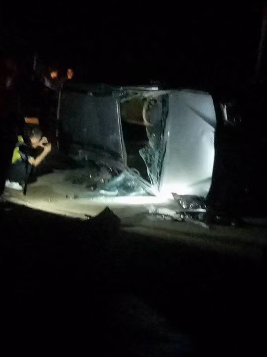 Cong an no sung truy bat doi tuong van chuyen 100 banh heroin-Hinh-3