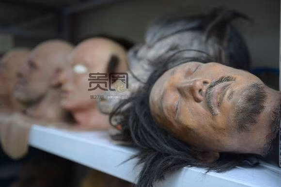 Những mô hình đầu người giống như thật là sản phẩm của quá trình chế tác tinh xảo.