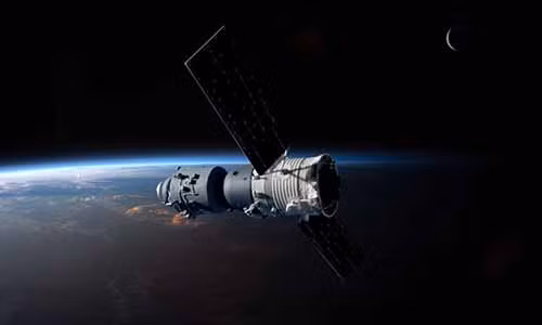 Tram vu tru Trung Quoc sap lao xuong Trai Dat