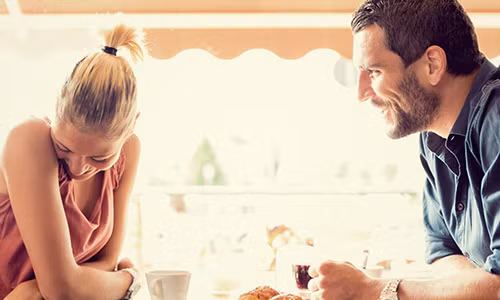 Troi sinh doi mat de dom cai chi?