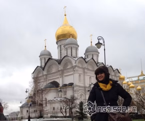 Ở tuổi gần 50, diễn viên Thu Hà vẫn khiến nhiều người ngưỡng mộ bởi nhan sắc trẻ trung. Chia sẻ về bí quyết trẻ lâu, chị cho biết: "Bí quyết làm đẹp của tôi đơn giản lắm. Đó là vận động cơ thể và trí tuệ. Mình phải luôn luôn vận động và quan trọng là có khoảng thời gian dành riêng cho bản thân. Nhiều phụ nữ dành toàn bộ thời gian cho con, bỏ bê bản thân. Nhưng tôi thì không theo hướng đấy, ngay cả trong lúc khó khăn nhất, bạn cũng phải biết loại bỏ những ưu phiền. Bởi vì con đường dẫn đến sự già nua là không biết vượt qua số phận. Tất nhiên còn nhiều chế độ chăm sóc khác như sử dụng kem dưỡng, đi spa...".