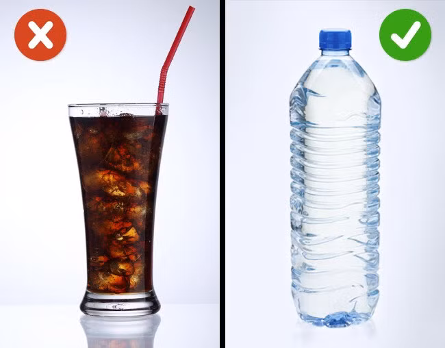 7. Nước Nước máy được cho là không đảm bảo an toàn để uống tại một số vùng trên thế giới. Mặc dù vậy, chúng ta đôi khi quên rằng đá lạnh phục vụ tại các quán bar được làm từ loại nước này. Cách tốt nhất là uống nước đóng chai được bán tại cửa hàng và siêu thị. Bạn cũng nên dùng nước đóng chai để giặt và nấu ăn. Địa điểm: Châu Á, Châu Phi