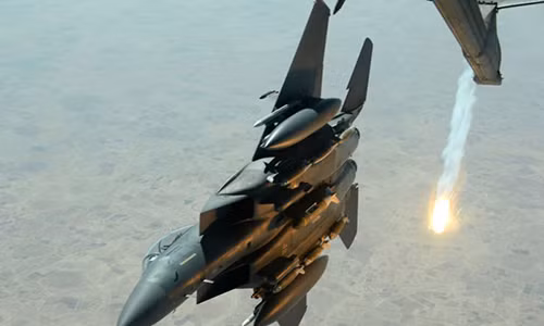 Ả Rập Saudi không ngừng không kích Yemen nhưng chưa thu được nhiều kết quả.