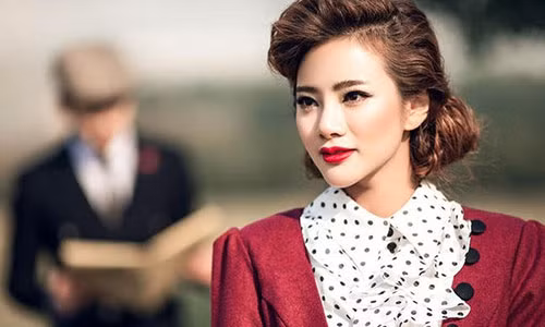 Nguoi thu ba khong dang so bang chiec dien thoai cua chong