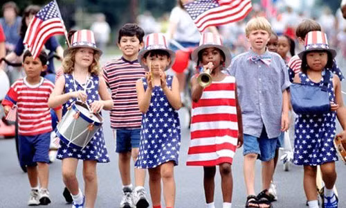 Nguoi My chuan bi cho con hoc "vo long"