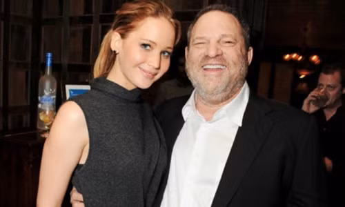 Ong trum Hollywood bi sa thai vi cao buoc lam dung tinh duc