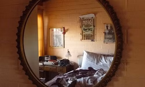 Cam ky phong thuy cua ra vao khien gia dinh lao dao