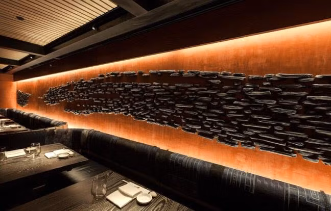 Còn đây là cận cảnh thiết kế “đàn côn trùng” nhoi nhúc gây sốc.