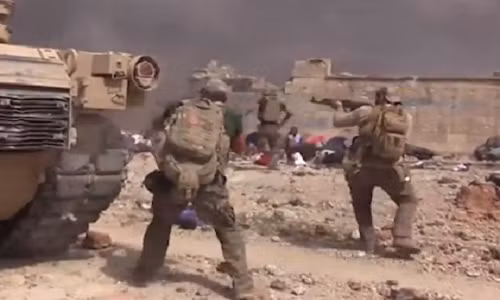 Cuu binh My lieu minh bang qua lan dan cuu be gai 5 tuoi