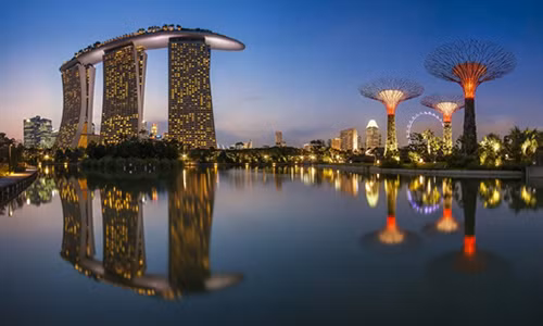 Du khach Viet tieu bao nhieu tien tai Singapore?