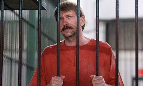 Ven man bi mat quang doi tu toi cua ong trum vu khi Nga