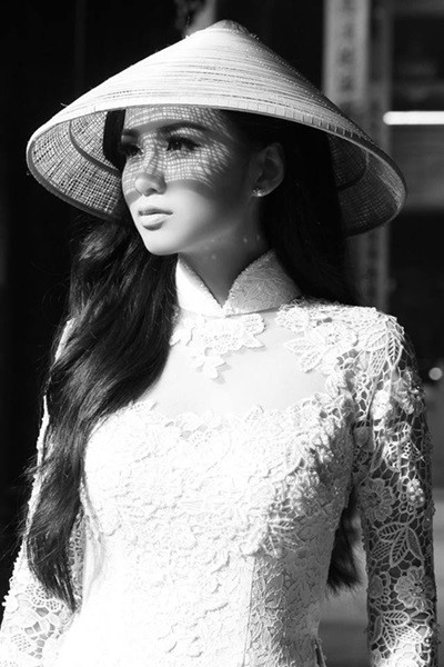 Hoa hậu Diễm Hương đã từng phải đón nhận nhiều chỉ trích của dư luận. (Ảnh. Internet)