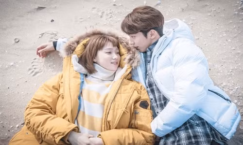 6 cap doi chia tay gay tiec nuoi cho showbiz Han nam 2017