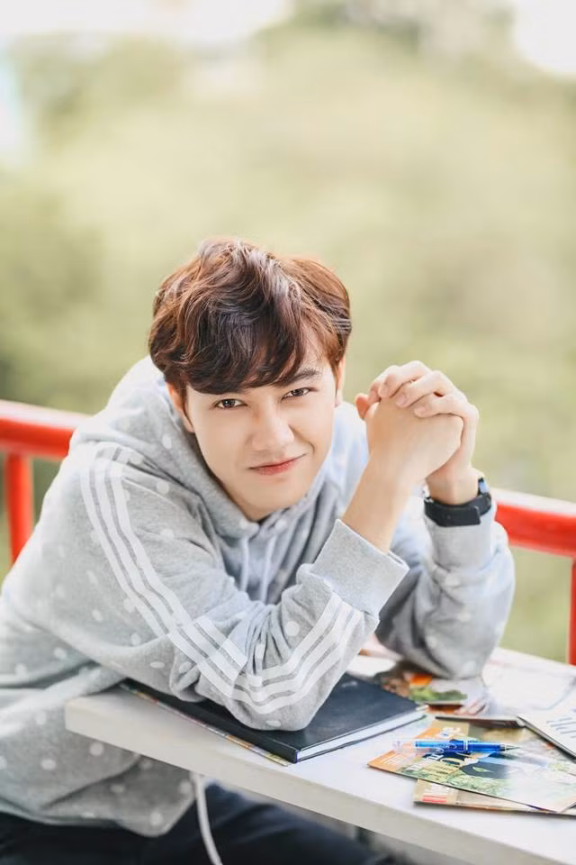 Ngoại hình điển trai đốn tim các nàng của Thái Sơn.