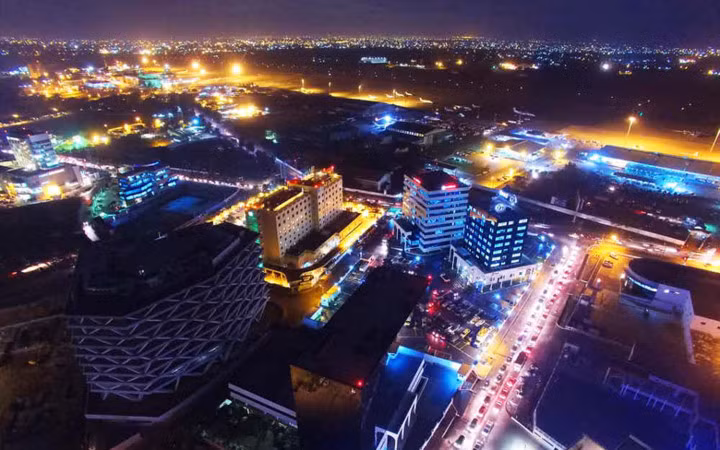 Ghana được biết đến là một quốc gia có thành tích về bóng đá xuất sắc nhất châu Phi. Chi phí lao động tại đây chỉ khoảng 0,23 USD/giờ, tương đương với 488 USD/năm.