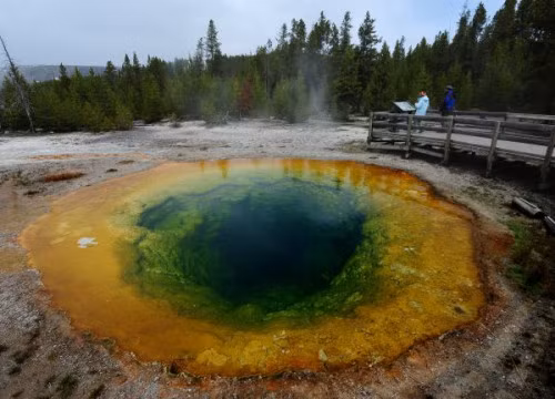 Siêu núi lửa Yellowstone có thể phun trào sau hàng nghìn năm - Hình 3 Sieu nui lua Yellowstone co the phun trao sau hang nghin nam-Hinh-3