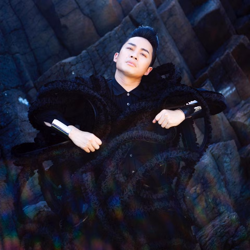 Tung Duong: "Gia tre lon be dam duoi nhac Bolero dung la su thut lui"-Hinh-2