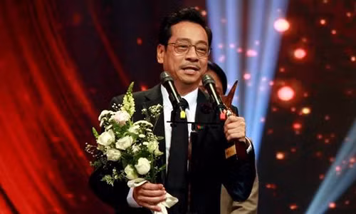 NSND Hoang Dung: “Tung so nhat viec phai dem tien moi dem”